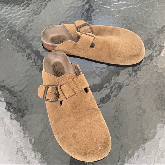 White Mountain Slip On Clogs - Picture 6 of 8